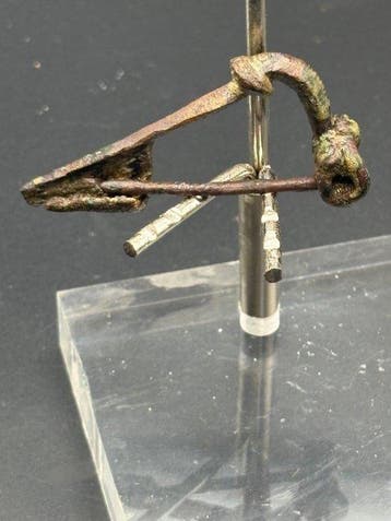 Oud-Romeins, Keizerrijk Brons Fibula van het Aucissa-type –