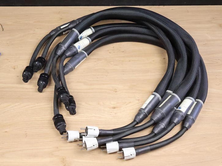 Purist Audio Design (PAD) Dominus high end audio power cable, Audio, Tv en Foto, Audiokabels en Televisiekabels, Overige kabels
