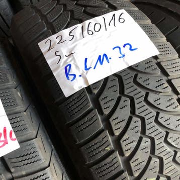 2 x Bridgestone Blizzak LM-32 225-60-16 Winterbanden 5mm, Gebruikt, 16 inch, Band(en), Personenwagen