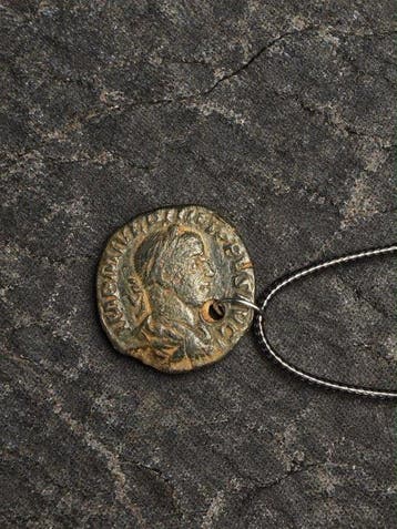 Oud-Romeins, Keizerrijk Brons The Emperors’ Generosity —