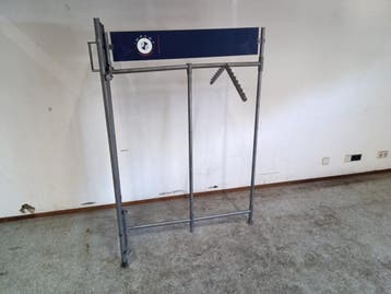Kledingrek dubbelzijdig met vaste hanger – 16 haken – B112 x