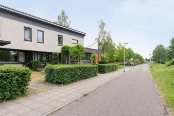 Te huur: Huis Henry Moorestraat in Almere, Huizen en Kamers, Huizen te huur, Almere, Flevoland