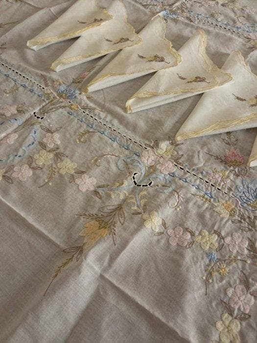 Tafelkleed - 210 cm - 160 cm, Antiek en Kunst, Antiek | Kleden en Textiel