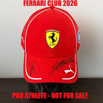 Ferrari - Formule 1 - Ferrari Club Cap - Signed by Lewis, Nieuw