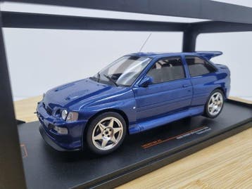 IXO 1:18 - Modelauto - Ford Escort RS Cosworth - Ready to, Nieuw