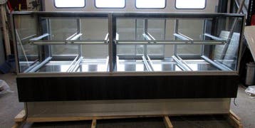 Gebaksvitrine, B244 x D95 x H125 cm, zonder motor, Gebruikt