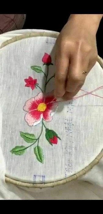 Pregiato Lenzuolo in puro lino ricamato a mano ricamo Punto
