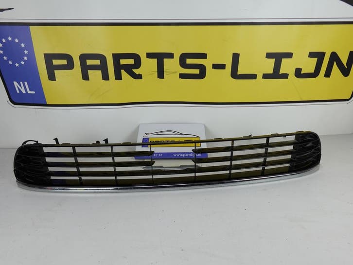 Gebruikte bumper Volkswagen Jetta 2011-2014 – SOF351-677A, Auto-onderdelen, Overige Auto-onderdelen, Ophalen of Verzenden