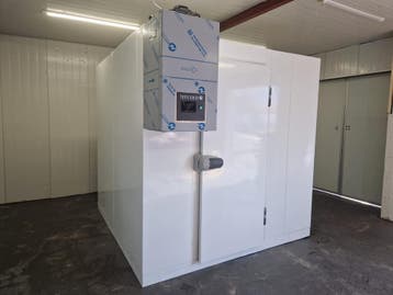 Vriescel 210 x 210 x 220 cm stekker klaar Nieuw, Nieuw in verpakking, Koelen en Vriezen
