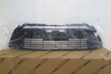 grill voorbumper Toyota Corolla E21 Sedan 52102-48020 nieuw, Verzenden, Gebruikt