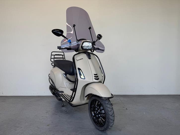 Vespa Sprint Brom 45 km/h, BWJ 2023, Desert Storm, Fietsen en Brommers, Scooters | Vespa, Maximaal 45 km/u, Benzine, Gebruikt