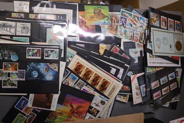 Wereld 1960/1999 - Groot uitzoeklot series, blokken, vellen, Postzegels en Munten, Gestempeld