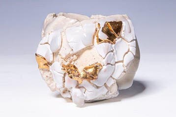 Ichikawa Toru - Beker - Keramiek - Gebroken wit glazuur, Antiek en Kunst