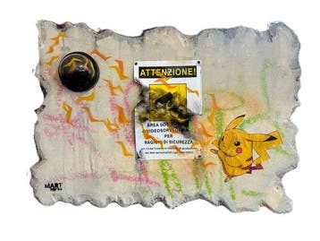 Mart Signed - Pikachu Volt Tackle cam