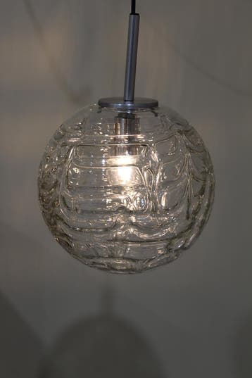 Vintage bollamp, globe - Doria, transparant, Huis en Inrichting, Lampen | Hanglampen, Zo goed als nieuw, Glas, Mid century 