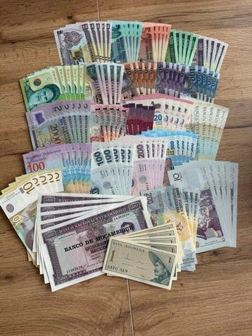 Wereld. - 120 Banknotes - Various Dates (Zonder