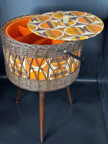 Naaidoos - beuk, plastic, textiel, wilg - Vintage naaidoos