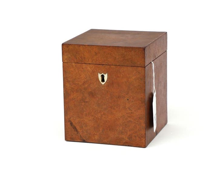 Een houten theedoos, 19e/20e eeuw, Hobby en Vrije tijd, Theezakjes