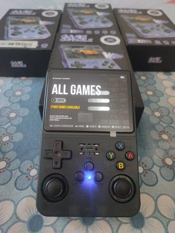 R36S - 2x Retro Gaming Console 64GB 21000 Games New + 2x, Nieuw