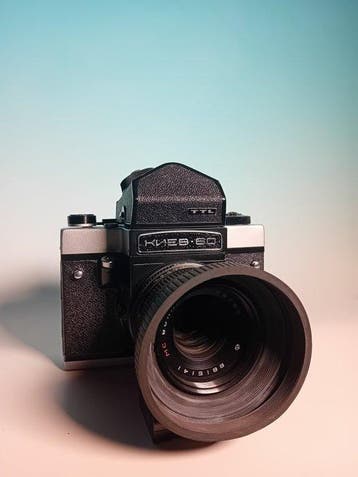 Kiev -60 + Volna 2,8/80mm | 120 / medium formaat camera, Nieuw