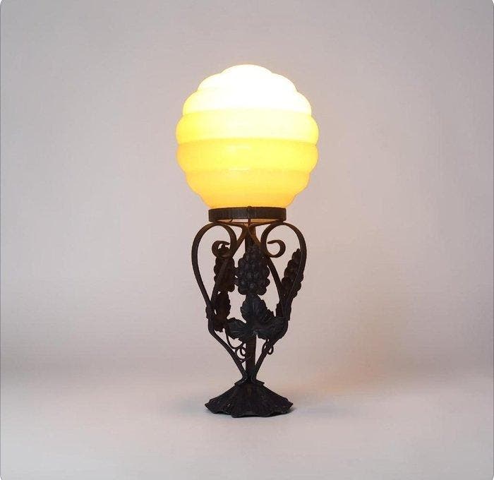 Lamp - Art Déco - Fer Forgé en Opaline, Antiek en Kunst, Kunst | Designobjecten