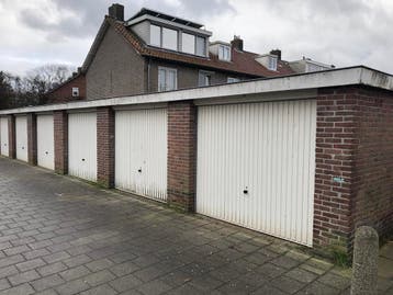 Garagebox te huur Fokkerstraat Badhoevedorp € 245,- pm