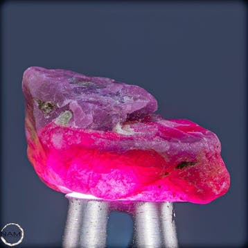 Natuurlijke zeldzame Padparadscha-saffier – Ruw kristal met, Verzamelen, Mineralen en Fossielen