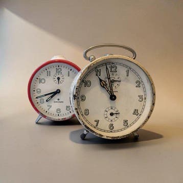 Wekker (2) - Junghans - Industrial Metaal, Staal, Messing -, Antiek en Kunst, Antiek | Klokken