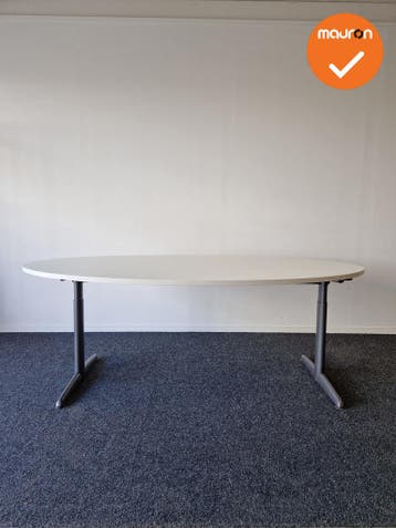 Ahrend 500 vergadertafel - 200x120cm - Ovaal - Antraciet ond, Vergader- of Presentatieruimte, Ophalen of Verzenden, Gebruikt, Tafel