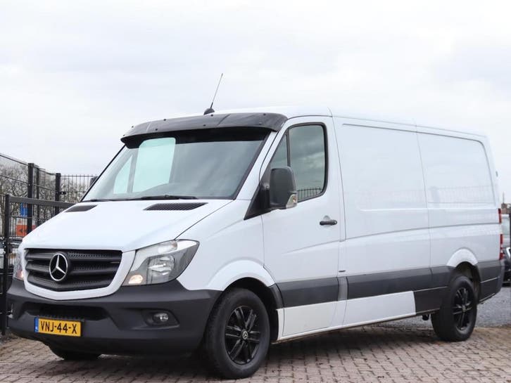 Zakelijke Lease |  Mercedes-Benz Sprinter 319 3.0 V6 BlueTEC, Auto's, Bestelauto's, Onderhoudsboekje, Lease, Zwart, Handgeschakeld