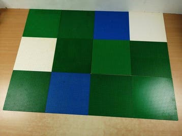 Lego - geen serie - van 12 grondplaten 32x32 Groen/Blauw/Wit, Nieuw