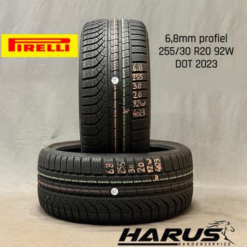 255/30/20 92W Pirelli winterbanden 6,8mm profiel 2X, Auto-onderdelen, Banden en Velgen, Gebruikt, 255 mm, Band(en), Personenwagen