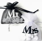 Organza zakje Mr of Mrs zwart of wit met pepermuntjes, Verzenden, Nieuw, Feestartikel, Geboorte of Huwelijk