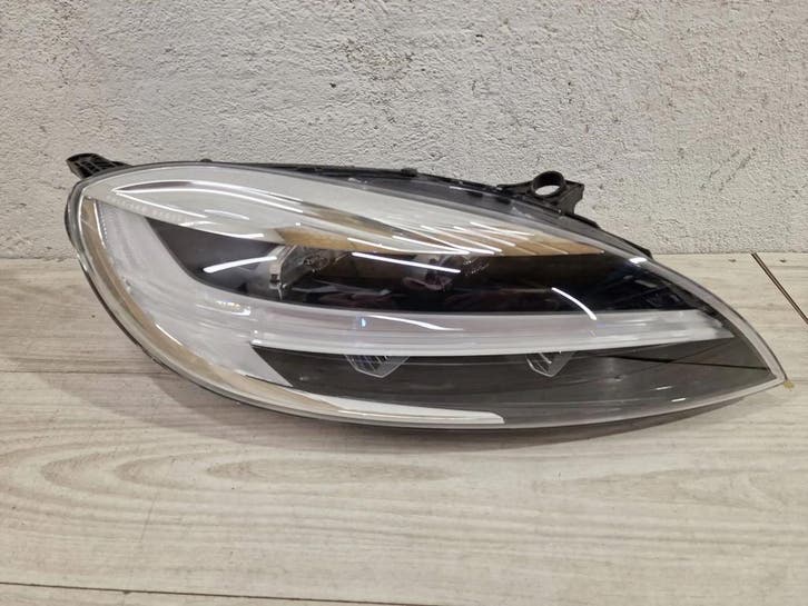 VOLVO V40 S40 XC40 LIFT 16-18 RECHTS NIEUWE FULL LED KOPLAMP, Auto-onderdelen, Verlichting, Gebruikt, Verzenden