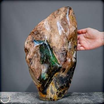 Monumentale Opal Freiform als exclusief designobject -