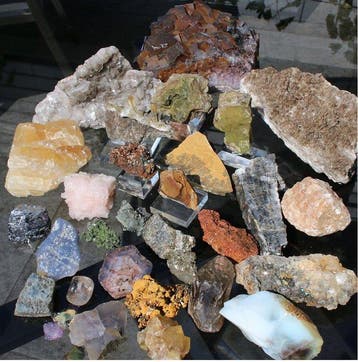 Smithsoniet Mineralencollectie- 5124 g - (31)