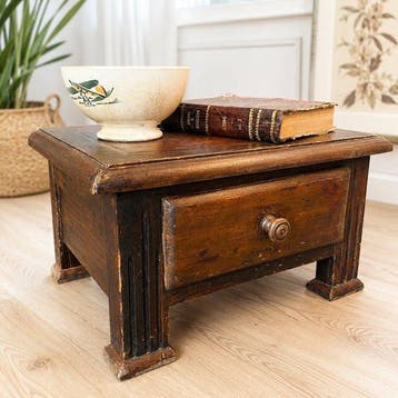 Salontafel - Hout, kleine salontafel uit het begin van de