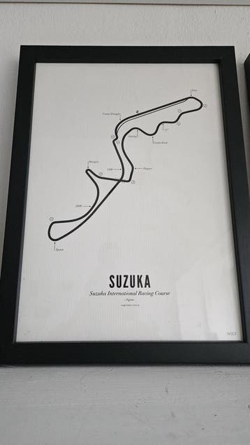 Circuit Poster Suzuka · Van Wijck Luxe White Edition, Verzamelen, Posters, Ophalen, Nieuw