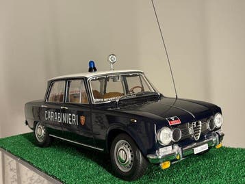 1:8 - Modelauto - Alfa Romeo Giulia Carabinieri, Nieuw