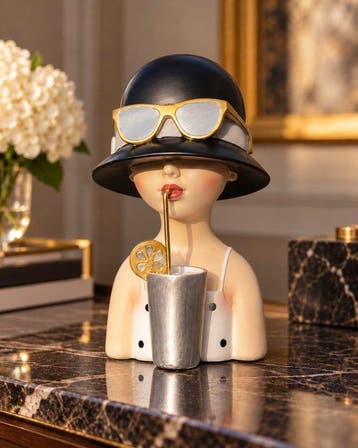 sculptuur, Stijlvolle damesbuste met cocktail – Art Deco