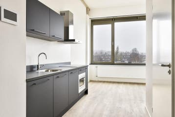 Te huur: Studio Velperweg in Arnhem, Huizen en Kamers, Arnhem, Gelderland
