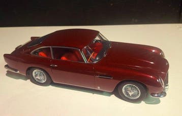 Autoart 1:18 - Modelauto - Aston Martin DB5 (1964) –, Nieuw