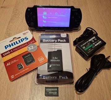 PSP 2004  Complete Set  + 32GB SD card met Topgames, Nieuw