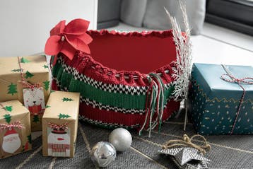 Breipatroon Kerstmand - decoratieve mand met viltbloem, Hobby en Vrije tijd, Ophalen of Verzenden, Nieuw