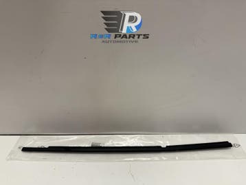Deurstrip   raamsnor - links achter - Toyota Yaris Cros..., Verzenden, Nieuw, Deur