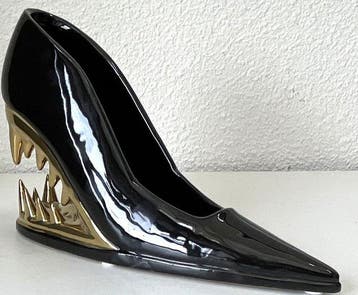 Figuur - Domina Schoen - 24 cm - Aardewerk, Nieuw