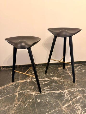 By Lassen Copenhagen - Kruk (2) - Hout - 2 designkrukken, Antiek en Kunst