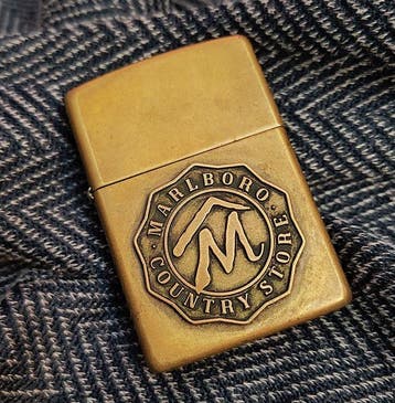 Zippo - Marlboro Country Store - Antique Brass - 1994 -, Nieuw