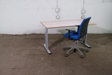 Tweedehands bureau robson eiken 140x80 cm verstelbaar grijs, Verzenden, Gebruikt