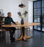 NIEUW Model  Frjemd  ovale eiken blad met unieke poot, Huis en Inrichting, Tafels | Eettafels, 100 tot 150 cm, Eikenhout, Vijf personen of meer